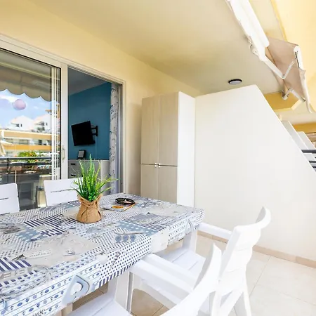 Apartman Great Location 30